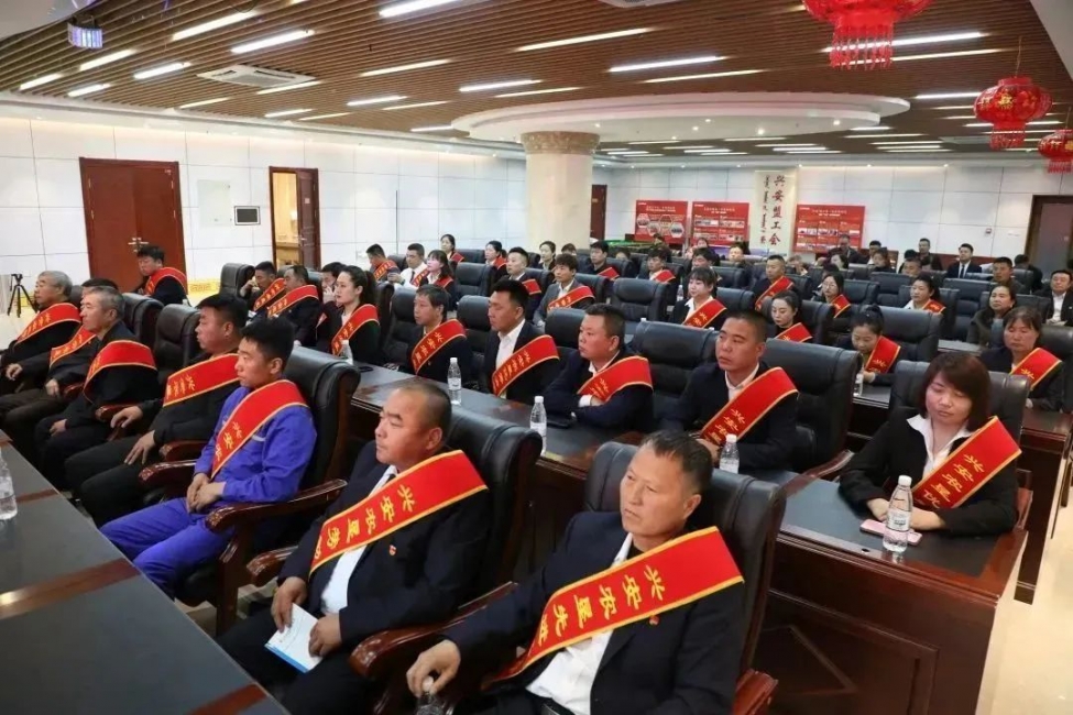 興安農墾舉辦“傳承農墾精神、擘畫農墾未來”主題演講比賽暨表彰大會